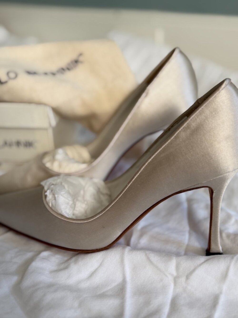 Manolo Blahnik Elia Ivory Calf Pumps 36.5 - Picture 4 of 8
